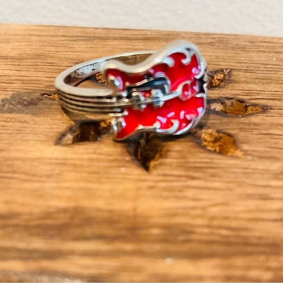 Silver & Red Guitar Design Fashionable Ring Size 7.5 - Picture 4 of 6